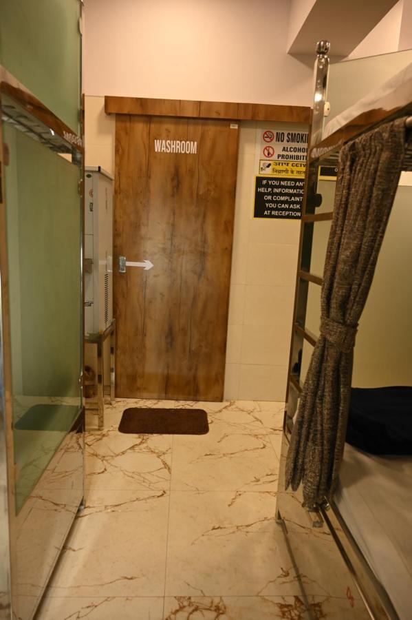 Sagar Dormitory Andheri - Nearest To Andheri Railway Station West Mumbai Bagian luar foto
